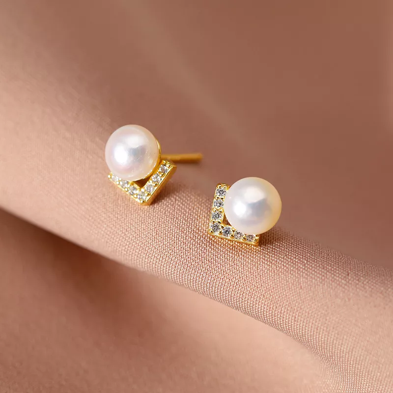 S925 Silver V-Shaped Zirconia Pearl Stud Earrings