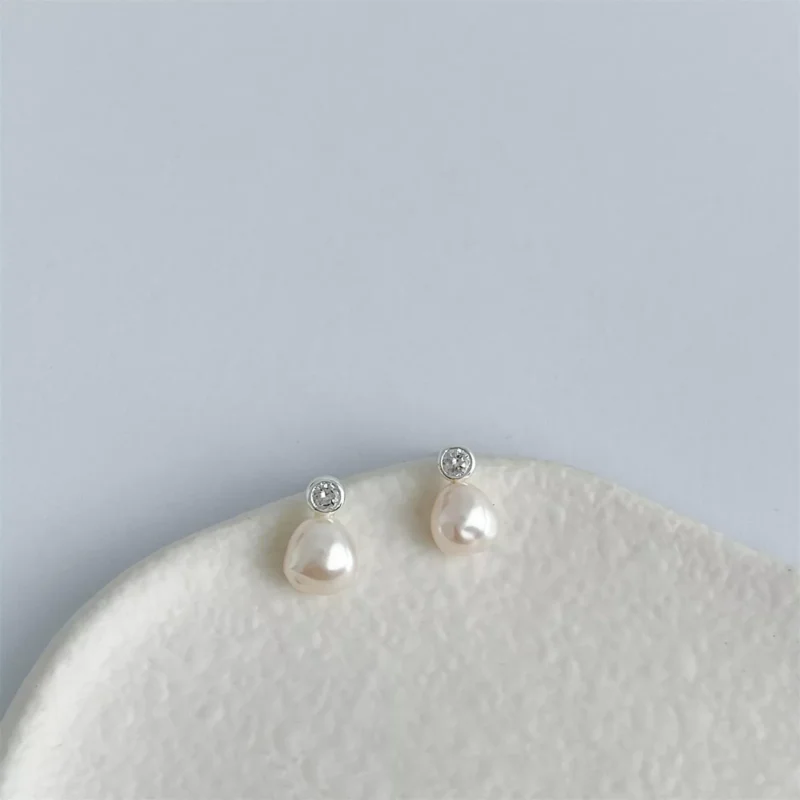 S925 Teardrop Freshwater Pearl Zircon Stud Earrings