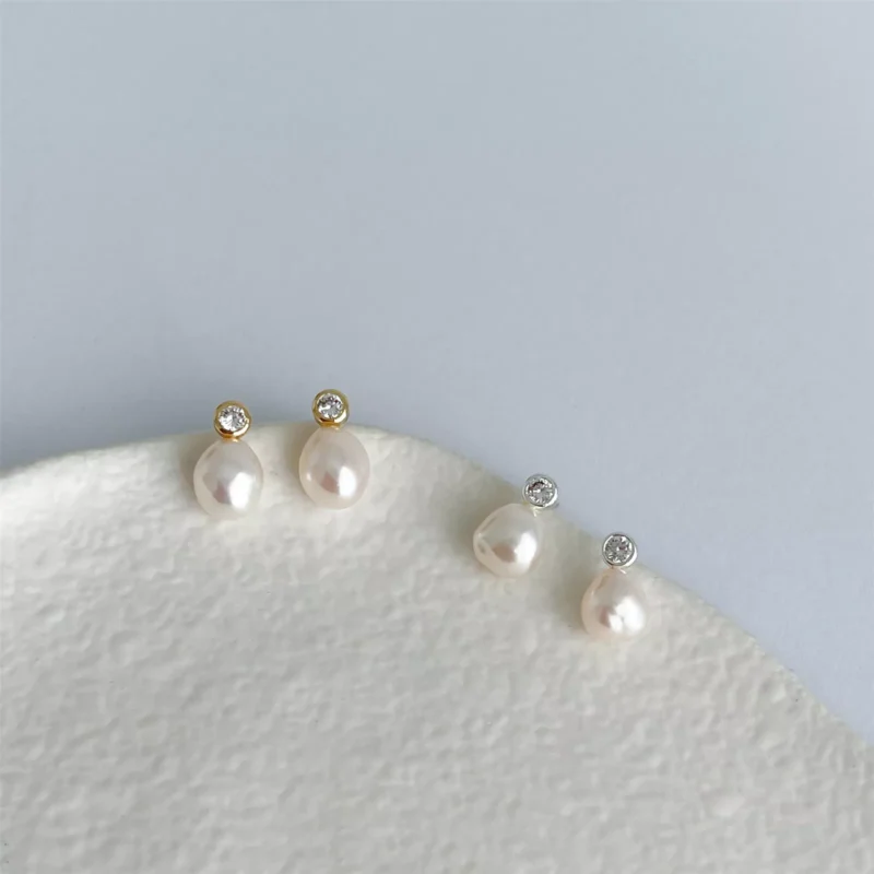S925 Teardrop Freshwater Pearl Zircon Stud Earrings