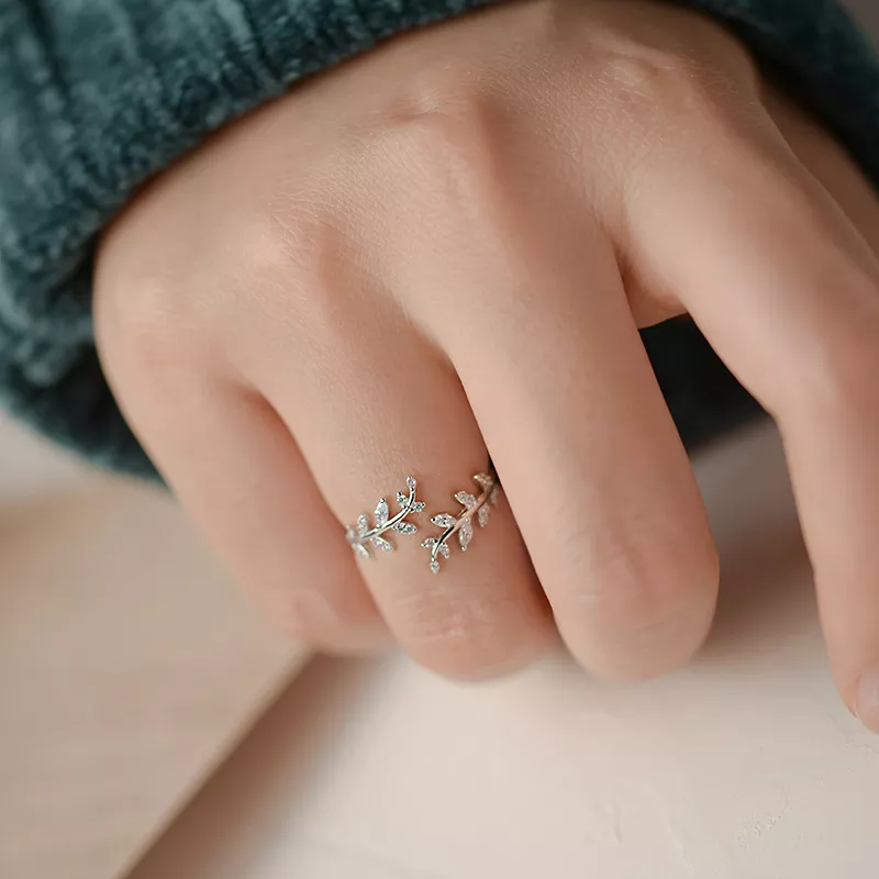 Twisted Branch Zircon S925 Adjustable Ring