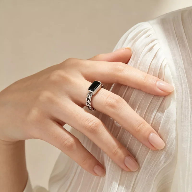 S925 Antique Sterling Silver Chain Ring with Black Onyx