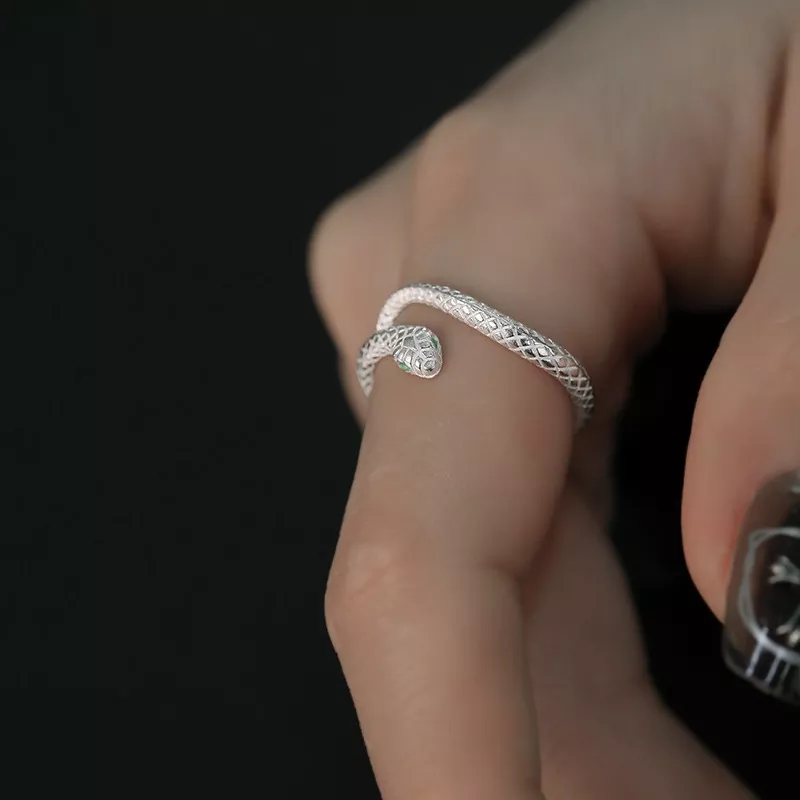 S999 Silver Open Snake Ring With Green Zircon