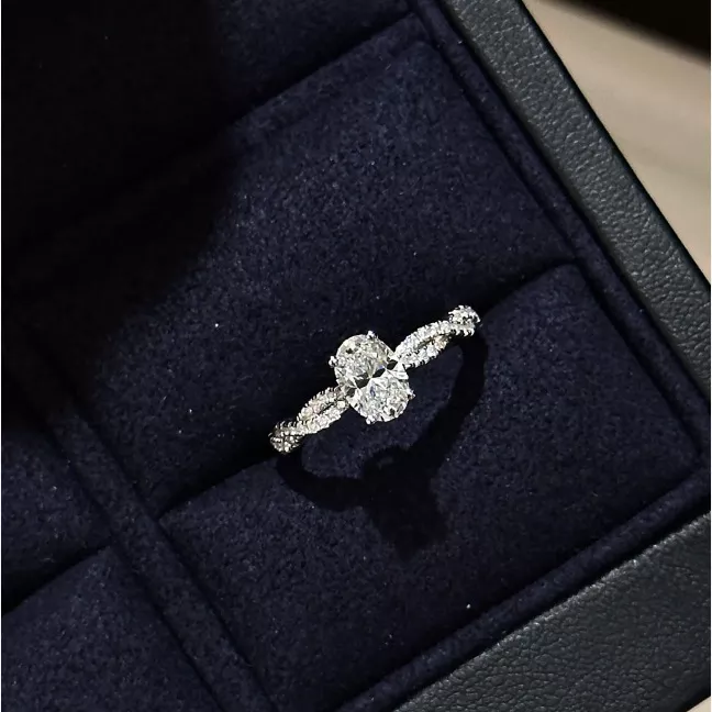S925 Silver Oval Cubic Zirconia Twisted Band Ring