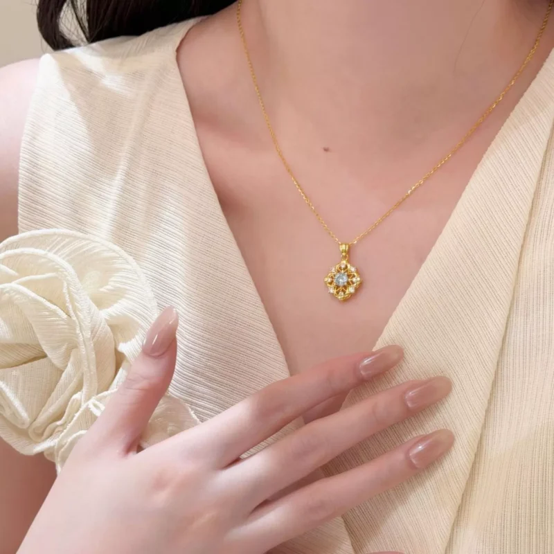 S925 Vintage Floral Hollow Cubic Zirconia Necklace