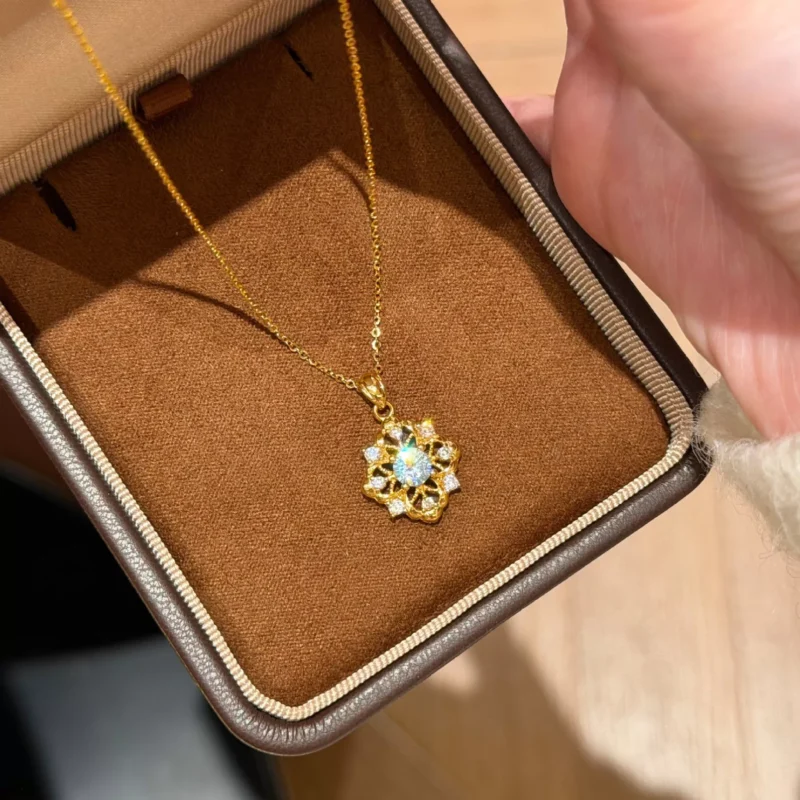 S925 Vintage Floral Hollow Cubic Zirconia Necklace