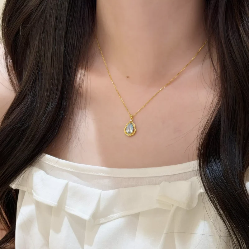 S925 Vintage Teardrop Light‑Blue Zircon Necklace S925 Vintage Teardrop Light‑Blue Zircon Necklace