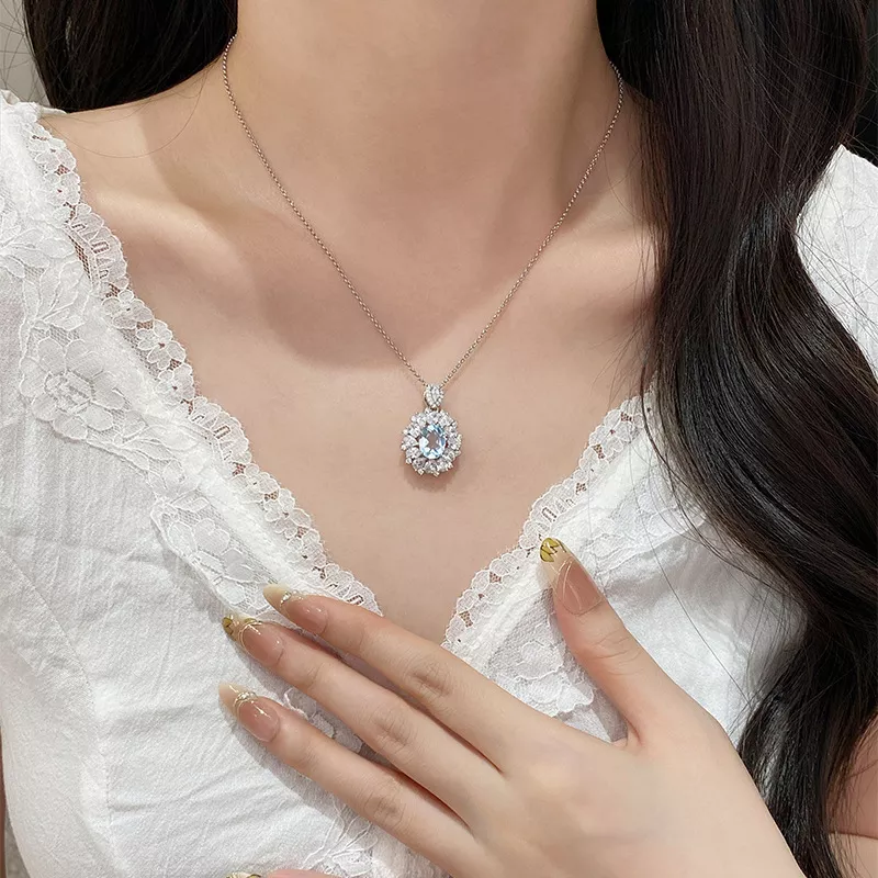 Geowence Luxury Cool-Tone Aquamarine Halo Necklace