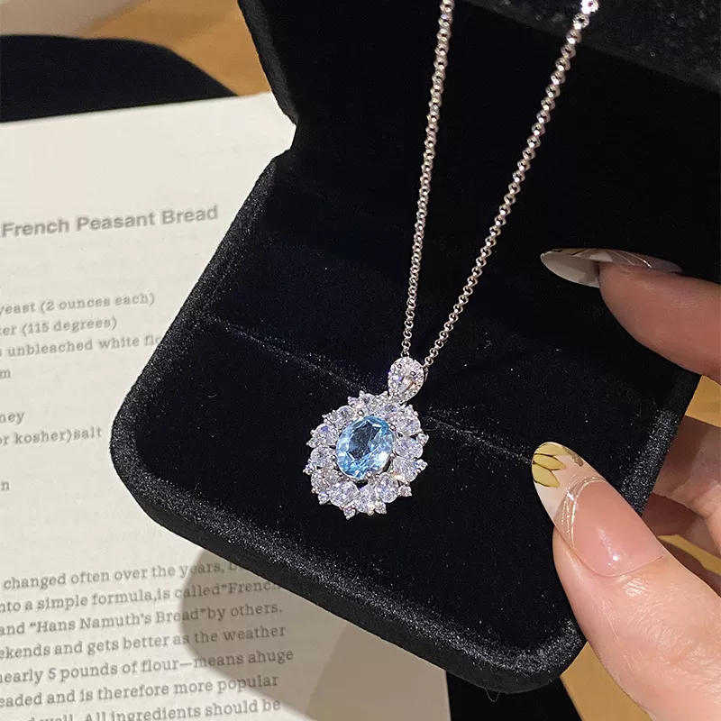 Geowence Luxury Cool-Tone Aquamarine Halo Necklace