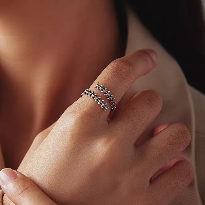 925 Sterling Silver Spine Open Ring