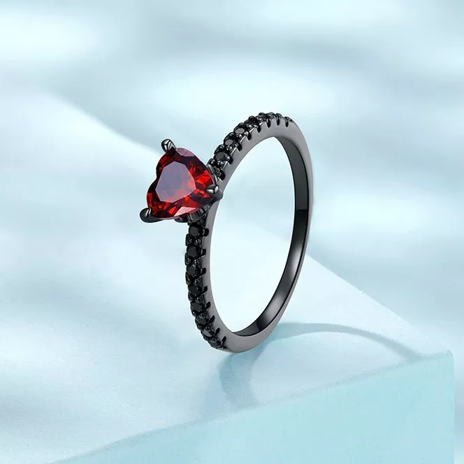 925 Silver Black‑Plated Heart Red Gem Ring 925 Silver Black‑Plated Heart Red Gem Ring